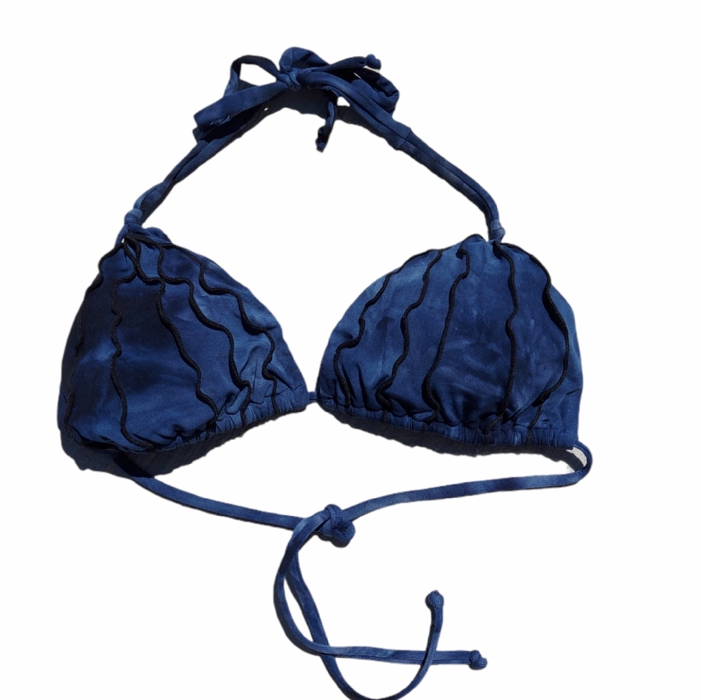 Robin Piccone Blue Ruffle String Bikini Top in Size Large